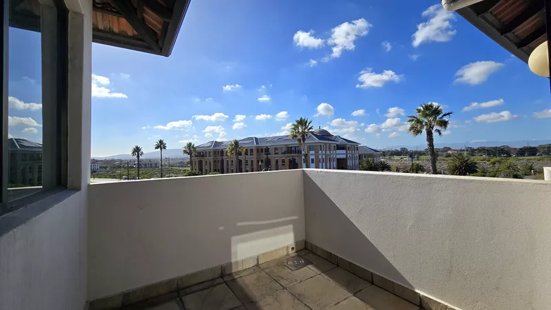 208 m² Office to let in Boulevard Place, Boulevard Place - North Lobby (photo 24)