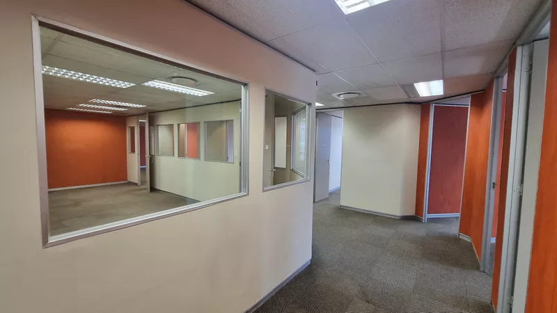 669 m² Office to let in Cape Town City Centre/CBD, 2 Long (photo 23)