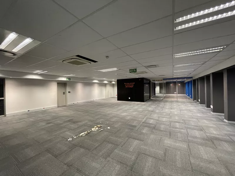 762 m² Office to let in Cape Town City Centre/CBD, 19 Jan Smuts (photo 10)