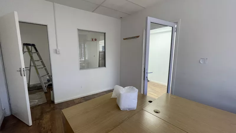 153 m² Office to let in Salt River, 2 Queens Park (photo 6)