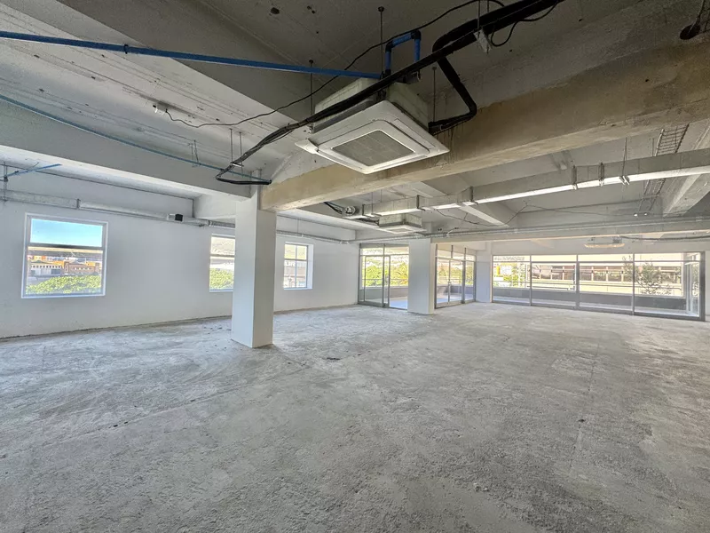 2 402 m² Office to let in Cape Town, Amber Place (photo 9)