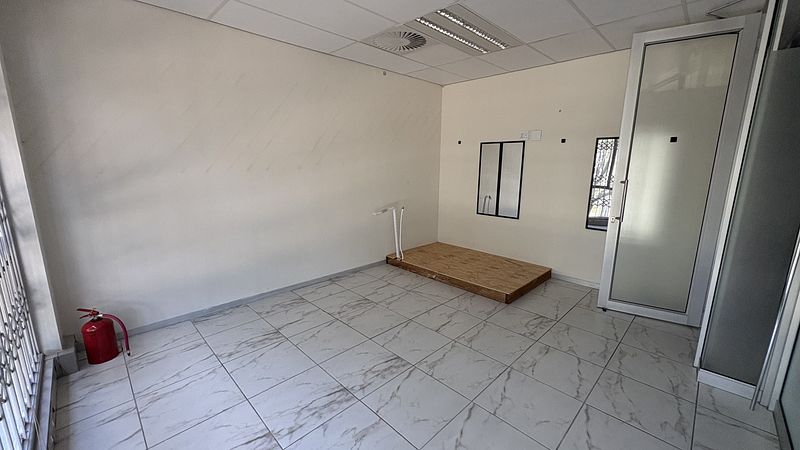 116 m² Office to let in Century City, Hyde Park (photo 14)