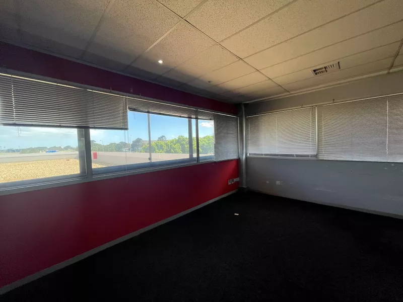 797 m² Office to let in Pinelands, Golf Park (photo 13)