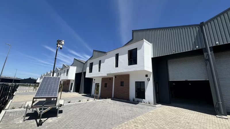 302 m² Industrial to let in Fisantekraal, 13 Evolution Crescent - Mini Industrial Units (photo 15)