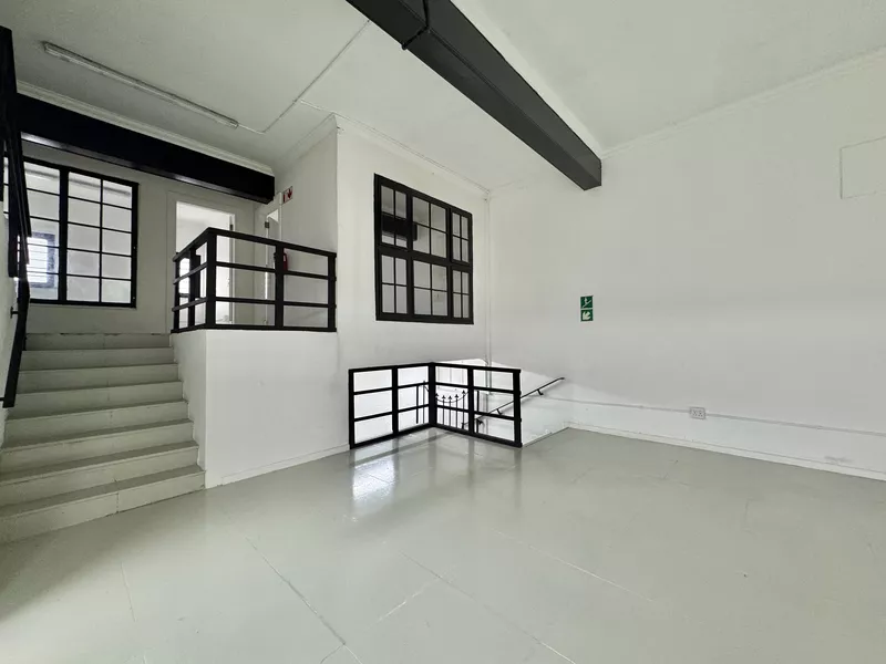 389 m² Office to let in Cape Town City Centre/CBD, 78 Church Street (photo 1)