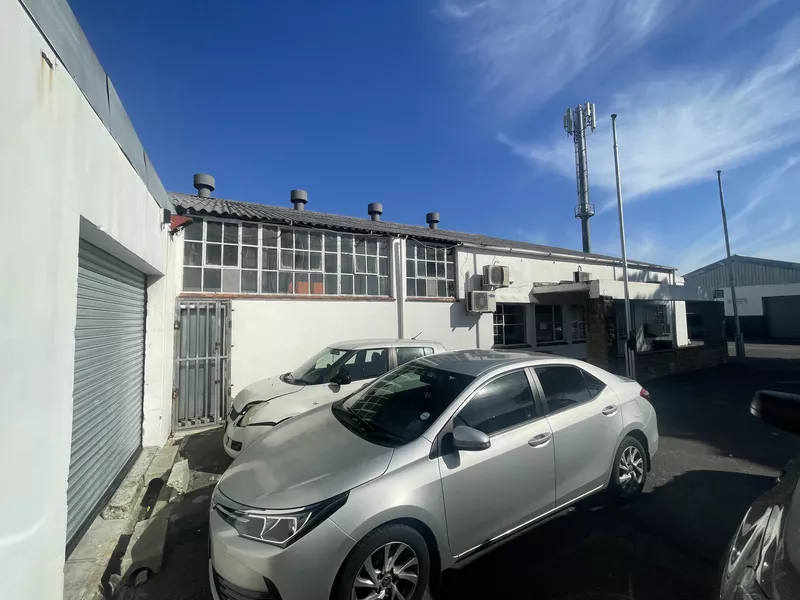 2 030 m² Industrial for sale in Athlone, 27 Flamingo Crescent (photo 15)