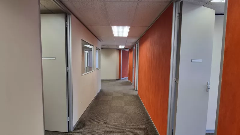 669 m² Office to let in Cape Town City Centre/CBD, 2 Long (photo 22)