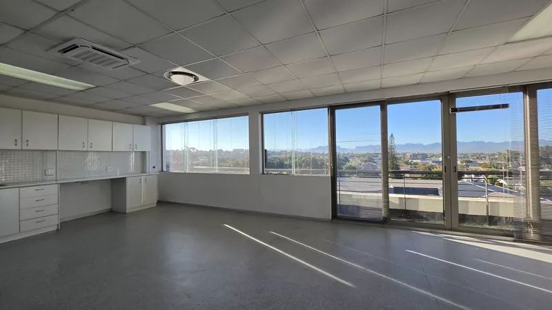 562 m² Office to let in Tyger Valley, Bloemhof (photo 54)