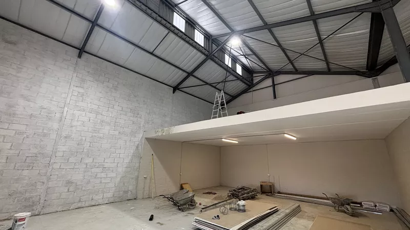 302 m² Industrial to let in Fisantekraal, 13 Evolution Crescent - Mini Industrial Units (photo 4)