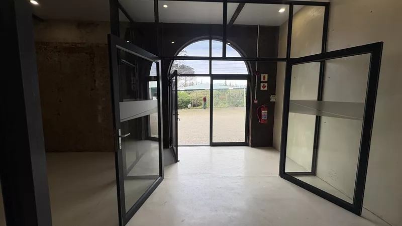 450 m² Office to let in Paarl, Simondium Guild (photo 54)
