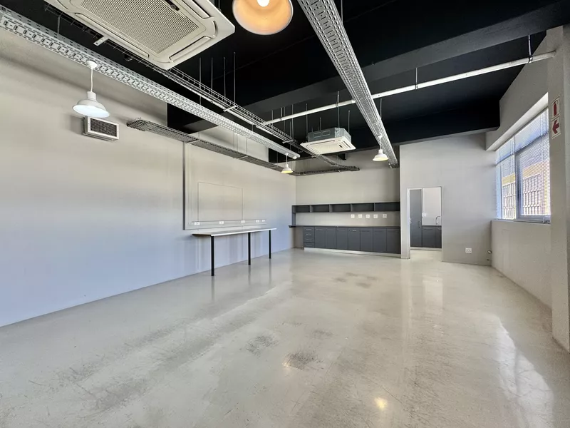 604 m² Office to let in Cape Town City Centre/CBD, 33 Martin Hammerschlag (photo 10)