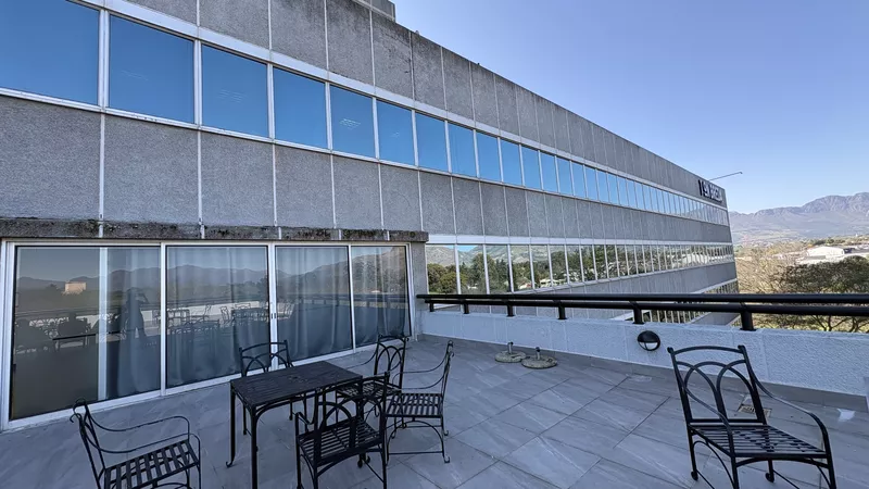 553 m² Office to let in Paarl, 1 Breda Street (photo 11)