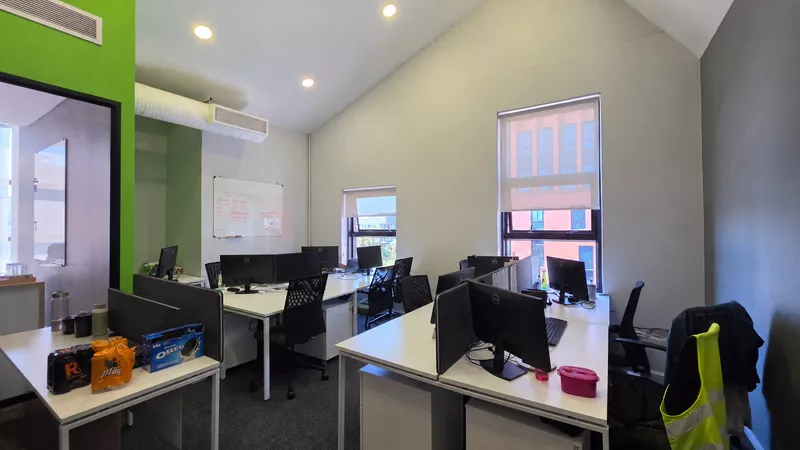 165 m² Office to let in Bridgeways Park, Bridgewater One - Suites (Block C) (photo 19)
