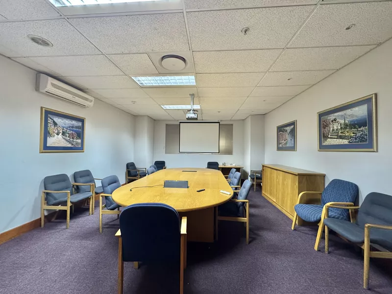 796 m² Office for sale in Cape Town City Centre/CBD, 5 St. Georges Mall (photo 14)