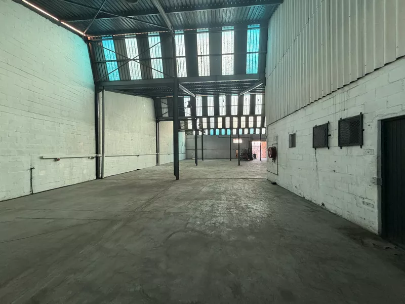 1 350 m² Industrial for sale in Blackheath, 27 Anfield Road (photo 7)