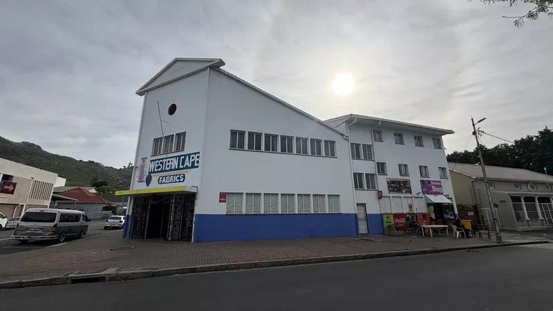 924 m² Retail property for sale in Paarl, 14 Fabriek Street (photo 2)