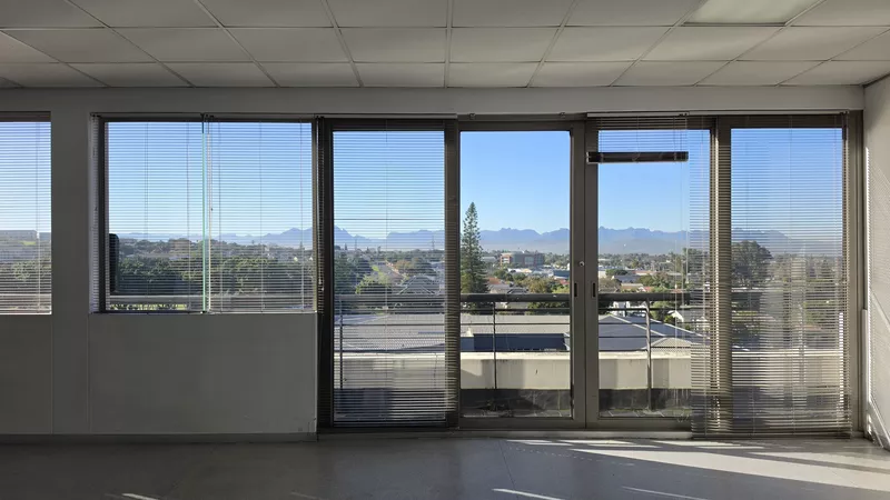 562 m² Office to let in Tyger Valley, Bloemhof (photo 17)