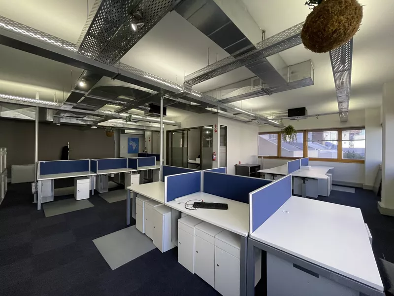 614 m² Office to let in Cape Town City Centre/CBD, 50 Riebeek (photo 10)