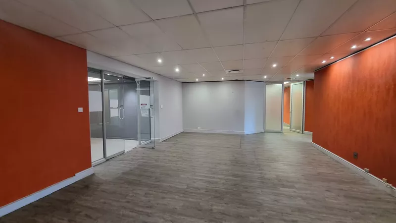 669 m² Office to let in Cape Town City Centre/CBD, 2 Long (photo 26)