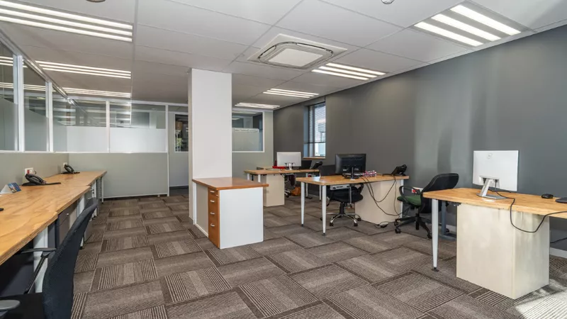 1 124 m² Office to let in Kenilworth, 325 Main Road Kenilworth, Pam Golding on Main (photo 8)