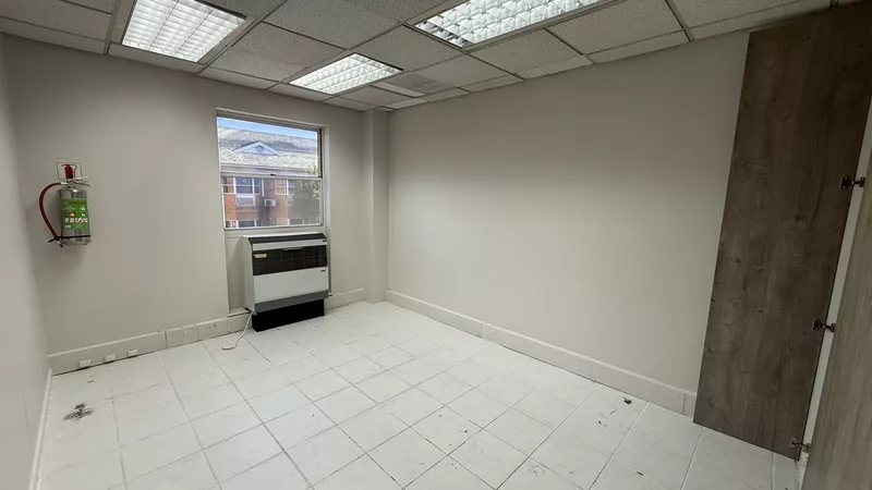 255 m² Office to let in Pinelands, Lonsdale (photo 22)
