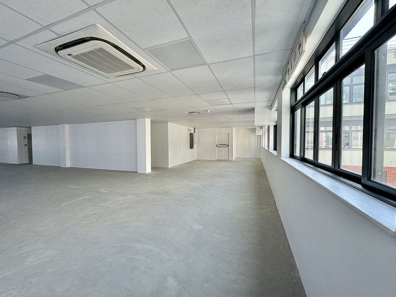 335 m² Office to let in Cape Town City Centre/CBD, 30 Waterkant (photo 8)