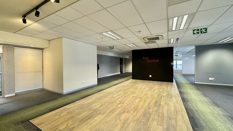 390 m² Office to let in Cape Town City Centre/CBD, Thomas Pattullo (photo 10)