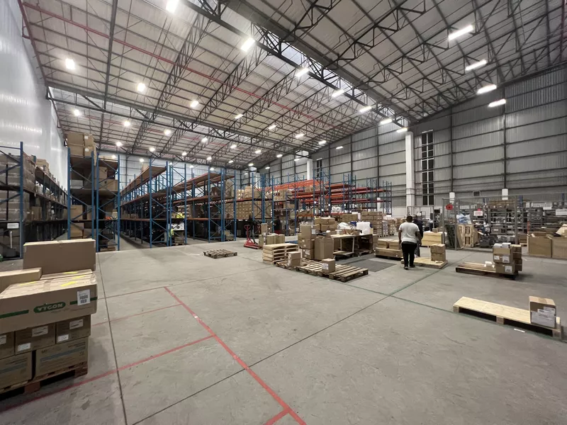 3 213 m² Industrial to let in Airport Industrial, Golf Air Park 2 (photo 1)
