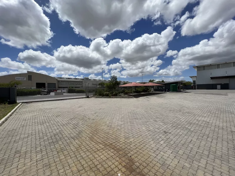 4 209 m² Industrial to let in Airport Industrial, 2 Gulfstream Avenue (photo 5)