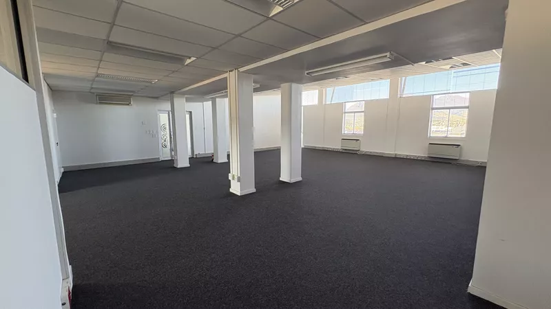 221 m² Office to let in Stellenbosch, 10 Quantum street (photo 12)