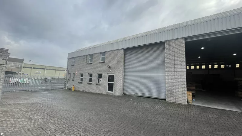 560 m² Industrial to let in Epping 2, Bofors Three Industrial Park (photo 2)