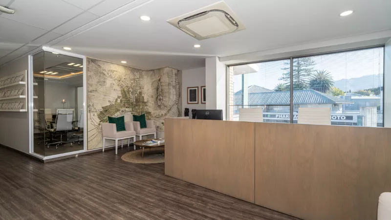 1 124 m² Office to let in Kenilworth, 325 Main Road Kenilworth, Pam Golding on Main (photo 3)