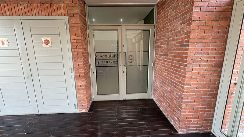 215 m² Office to let in Durbanville, Monaco Square (photo 6)