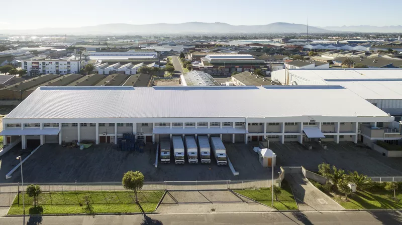 4 700 m² Industrial to let in Milnerton, 14 Marconi Crescent (photo 1)