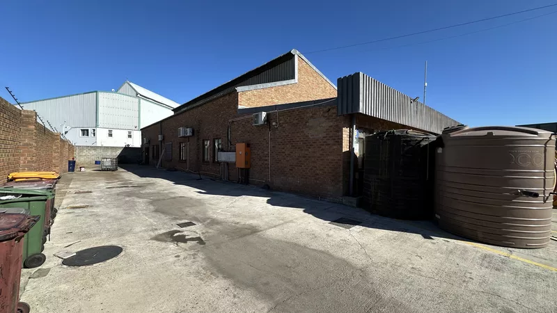 2 500 m² Industrial to let in Milnerton, 5 Marconi Cresent (photo 30)