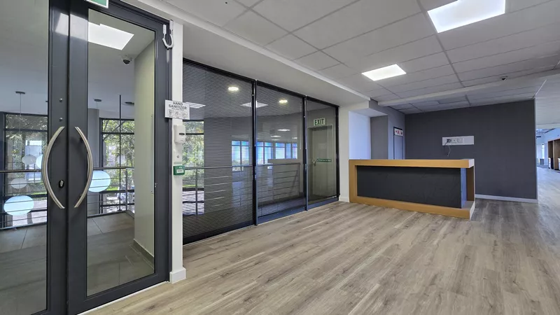 967 m² Office to let in Tygerberg Office Park, Drakenzicht - Tygerberg Park (photo 15)