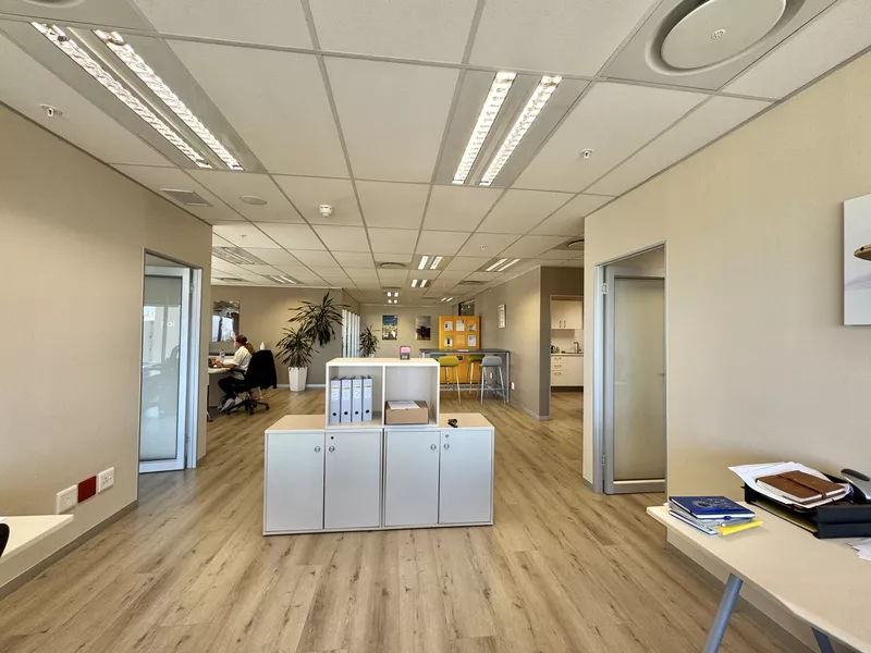 224 m² Office to let in Cape Town City Centre/CBD, One Thibault (photo 14)