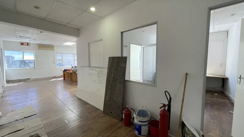 153 m² Office to let in Salt River, 2 Queens Park (photo 4)
