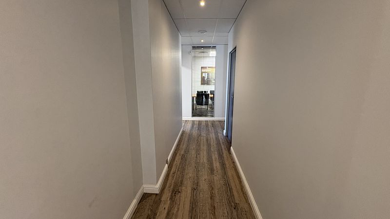 111 m² Office to let in Tyger Waterfront, The Cliffs (photo 15)