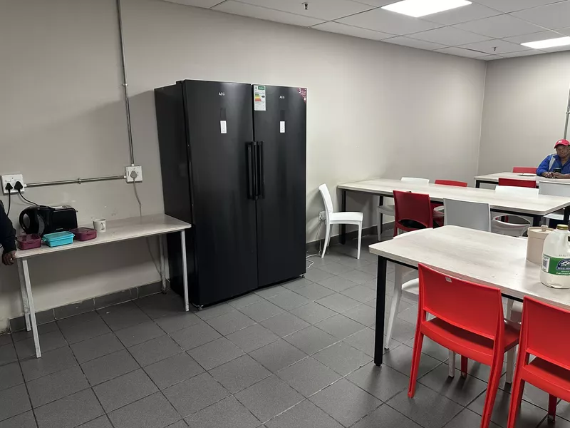 2 052 m² Industrial to let in Gauteng, 25C Merlot (photo 18)