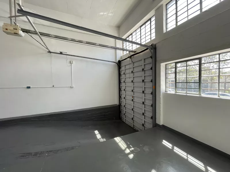 200 m² Office to let in De Waterkant, 16 Napier Street (photo 12)