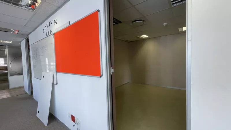 318 m² Office to let in Cape Town City Centre/CBD, One Thibault (photo 20)