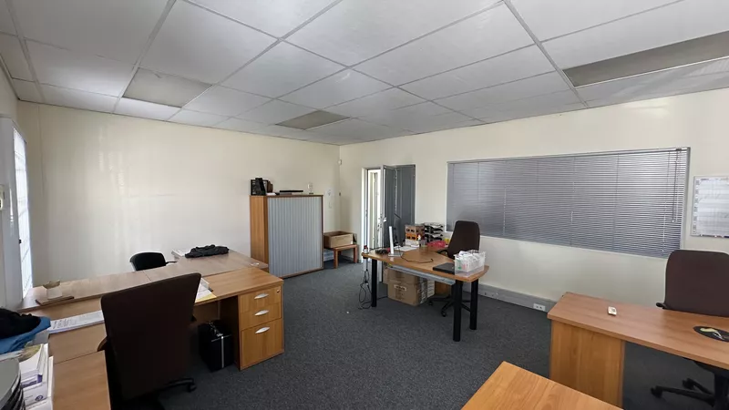 1 108 m² Industrial to let in Marconi Beam, Rainbow Park 1 (photo 14)