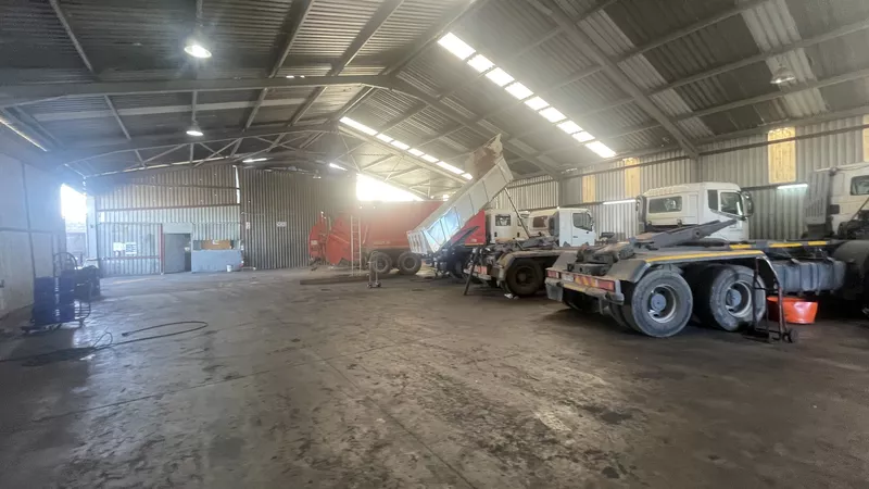 1 250 m² Industrial to let in Athlone, 25 Steenbras Road (photo 3)