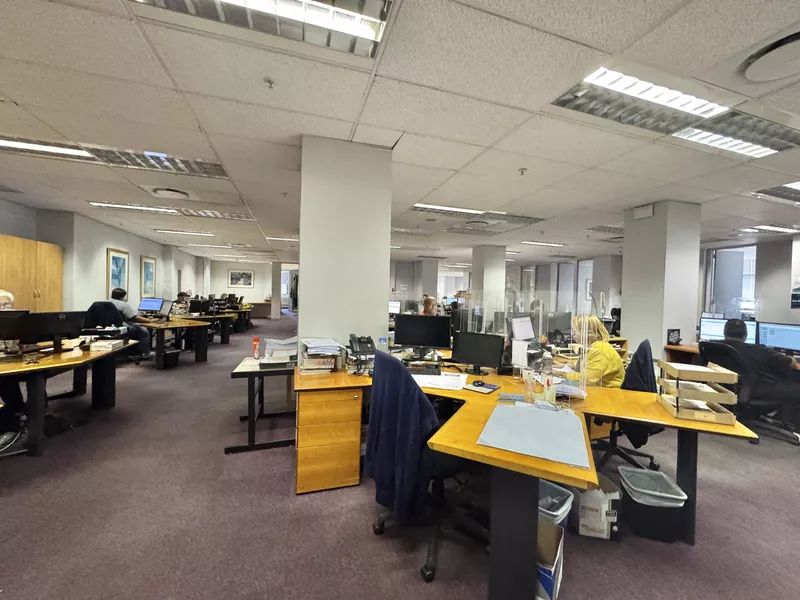 796 m² Office for sale in Cape Town City Centre/CBD, 5 St. Georges Mall (photo 8)