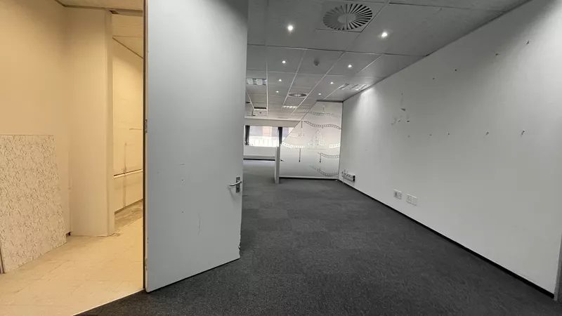 428 m² Office to let in Cape Town City Centre/CBD, 9 Long (photo 23)