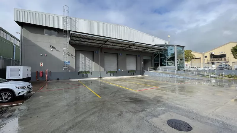 5 142 m² Industrial to let in Marconi Beam, 9 Prime Park (photo 34)