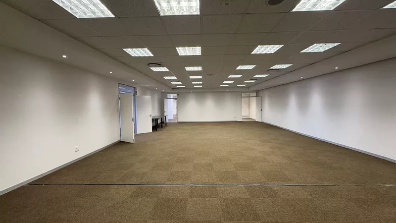 553 m² Office to let in Paarl, 1 Breda Street (photo 23)