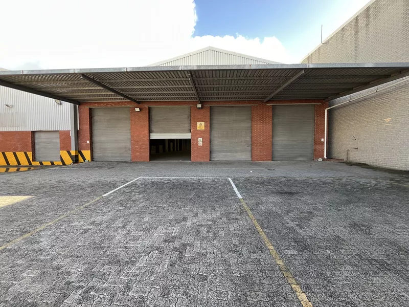 3 090 m² Industrial to let in Airport Industrial, 28 Manhattan Street (photo 15)