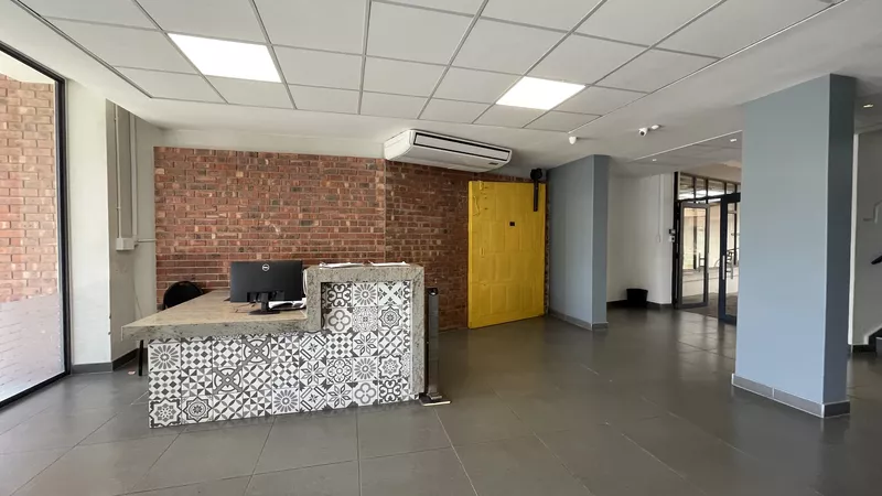 400 m² Office to let in Salt River, Brickworks (photo 4)